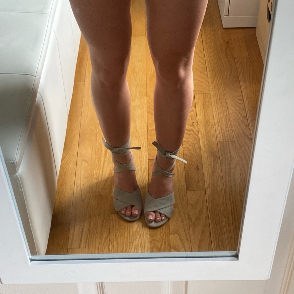 Ankle-Tie Suede Block Heel Sandals in Light Gray